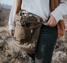 Load image into Gallery viewer, Small Foraging Bag | Dark Khaki
