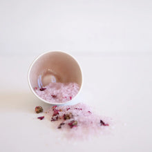 Load image into Gallery viewer, Rose French Apothecary Bath Soak
